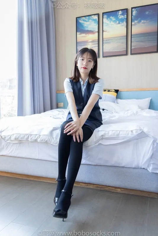 [BoBoSocks袜啵啵]NO.038 小甜豆-建行行服、高跟鞋、厚黑丝 17